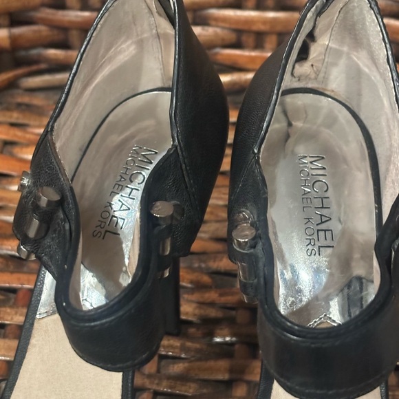 Michael Kors Black Peep-Toe Heels in size 9. Great condition! - Picture 11 of 15